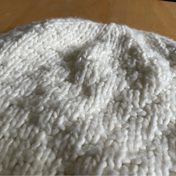 Relaxed Knit Beanie - Picture 8 of 9